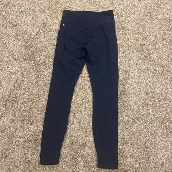 Cute Fabletics leggings WITH POCKETS - Picture 2 of 4